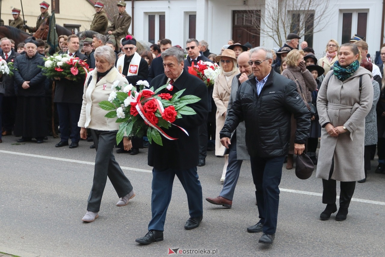 Święto Niepodległości 2025 w Ostrołęce - składanie kwiatów [11.11.2025] - zdjęcie #101 - eOstroleka.pl