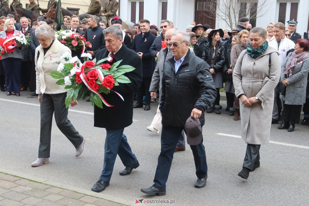 Święto Niepodległości 2025 w Ostrołęce - składanie kwiatów [11.11.2025] - zdjęcie #100 - eOstroleka.pl