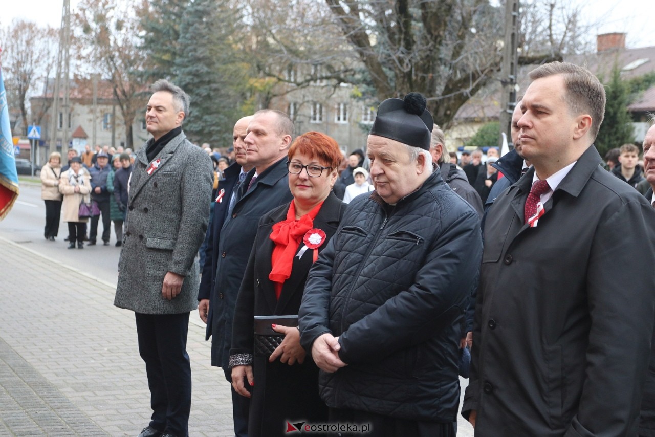 Święto Niepodległości 2025 w Ostrołęce - składanie kwiatów [11.11.2025] - zdjęcie #85 - eOstroleka.pl
