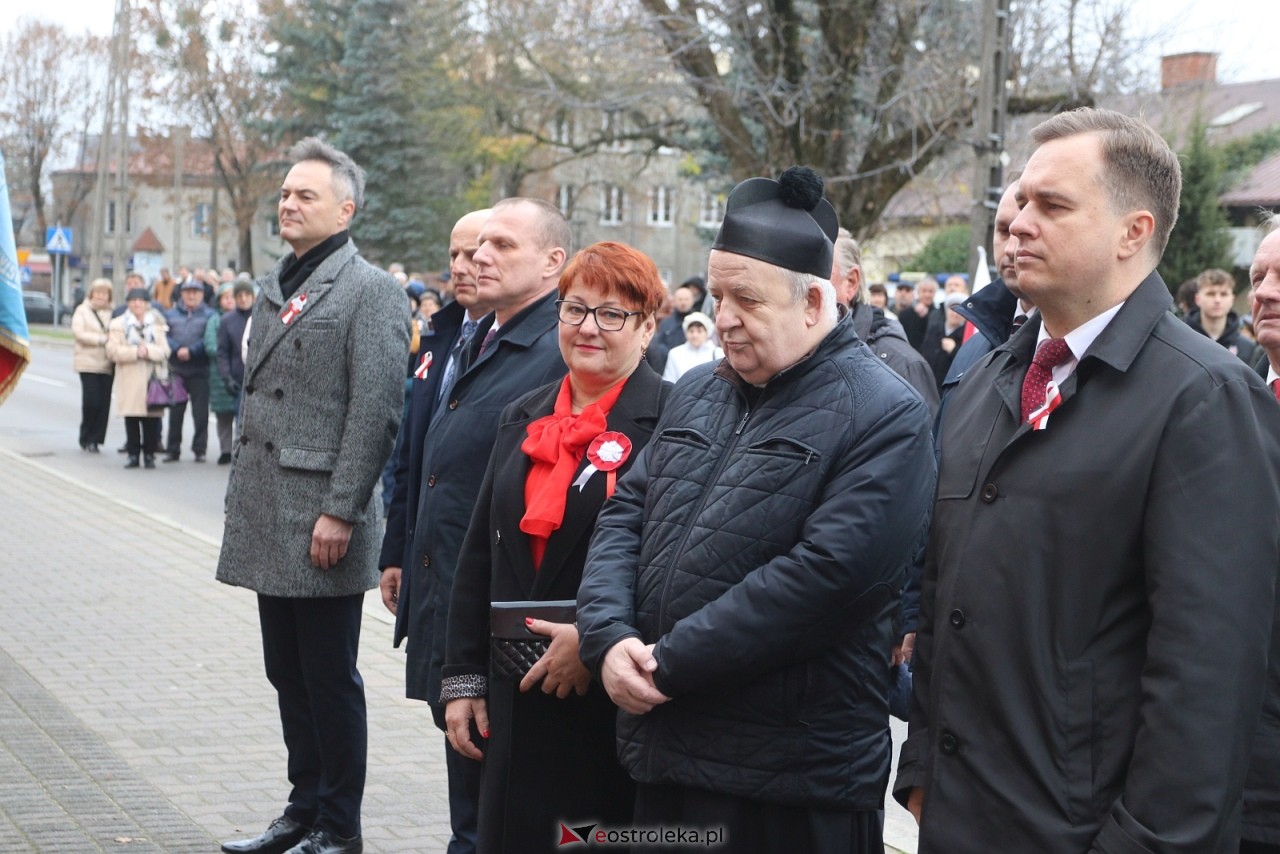 Święto Niepodległości 2025 w Ostrołęce - składanie kwiatów [11.11.2025] - zdjęcie #84 - eOstroleka.pl