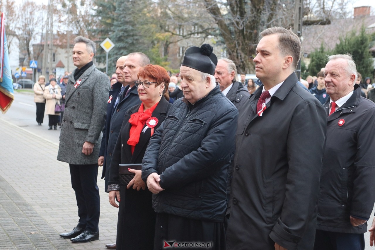 Święto Niepodległości 2025 w Ostrołęce - składanie kwiatów [11.11.2025] - zdjęcie #78 - eOstroleka.pl