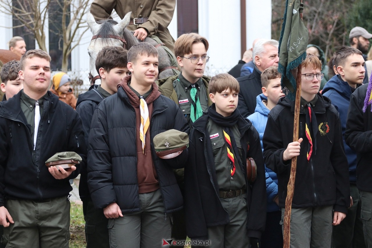 Święto Niepodległości 2025 w Ostrołęce - składanie kwiatów [11.11.2025] - zdjęcie #42 - eOstroleka.pl