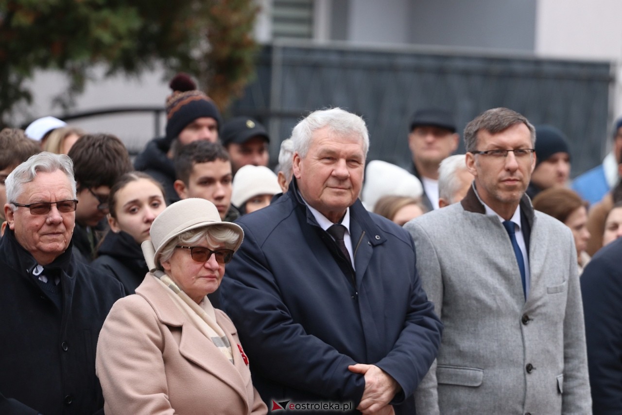 Święto Niepodległości 2025 w Ostrołęce - składanie kwiatów [11.11.2025] - zdjęcie #29 - eOstroleka.pl