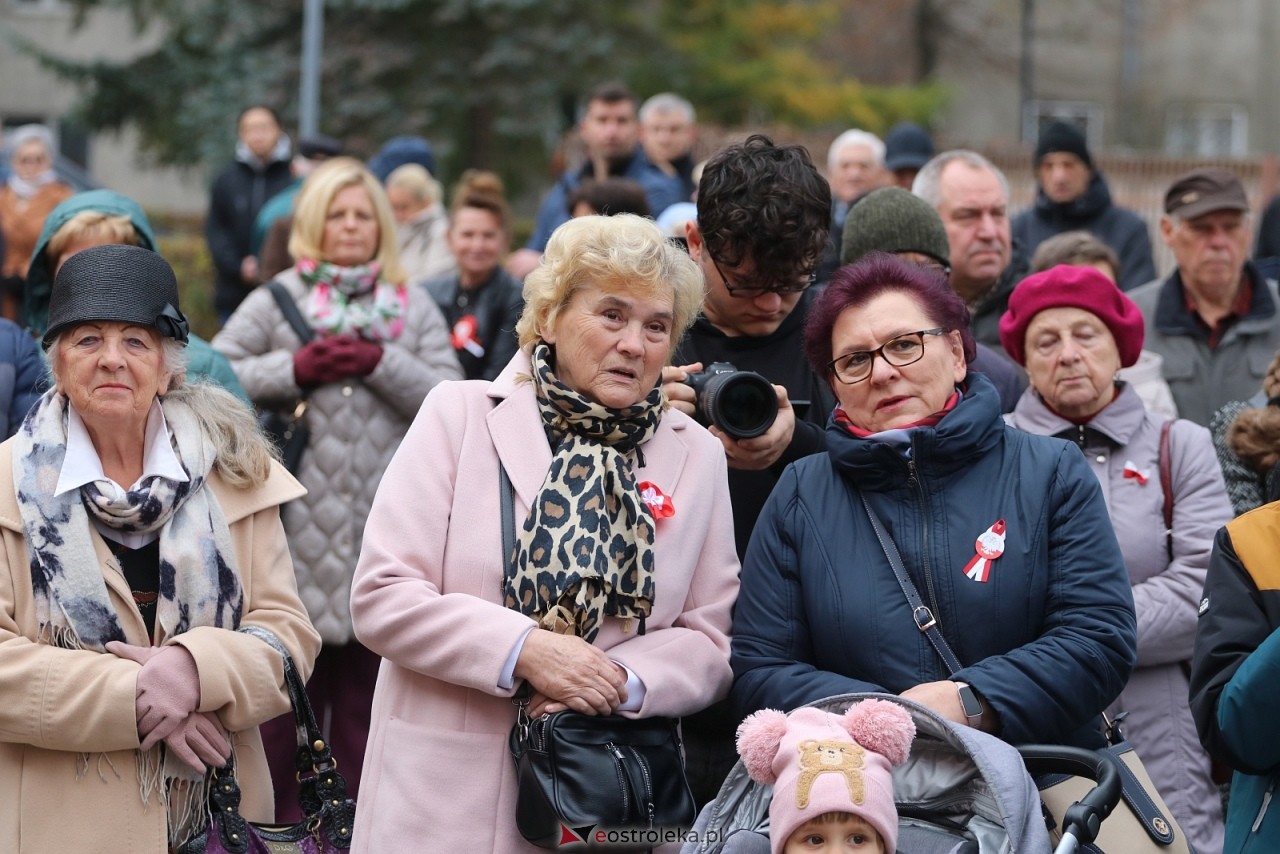 Święto Niepodległości 2025 w Ostrołęce - składanie kwiatów [11.11.2025] - zdjęcie #25 - eOstroleka.pl