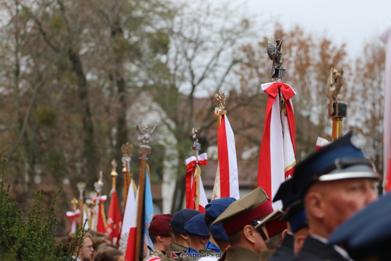 Święto Niepodległości 2025 w Ostrołęce - składanie kwiatów [11.11.2025] - zdjęcie #23 - eOstroleka.pl