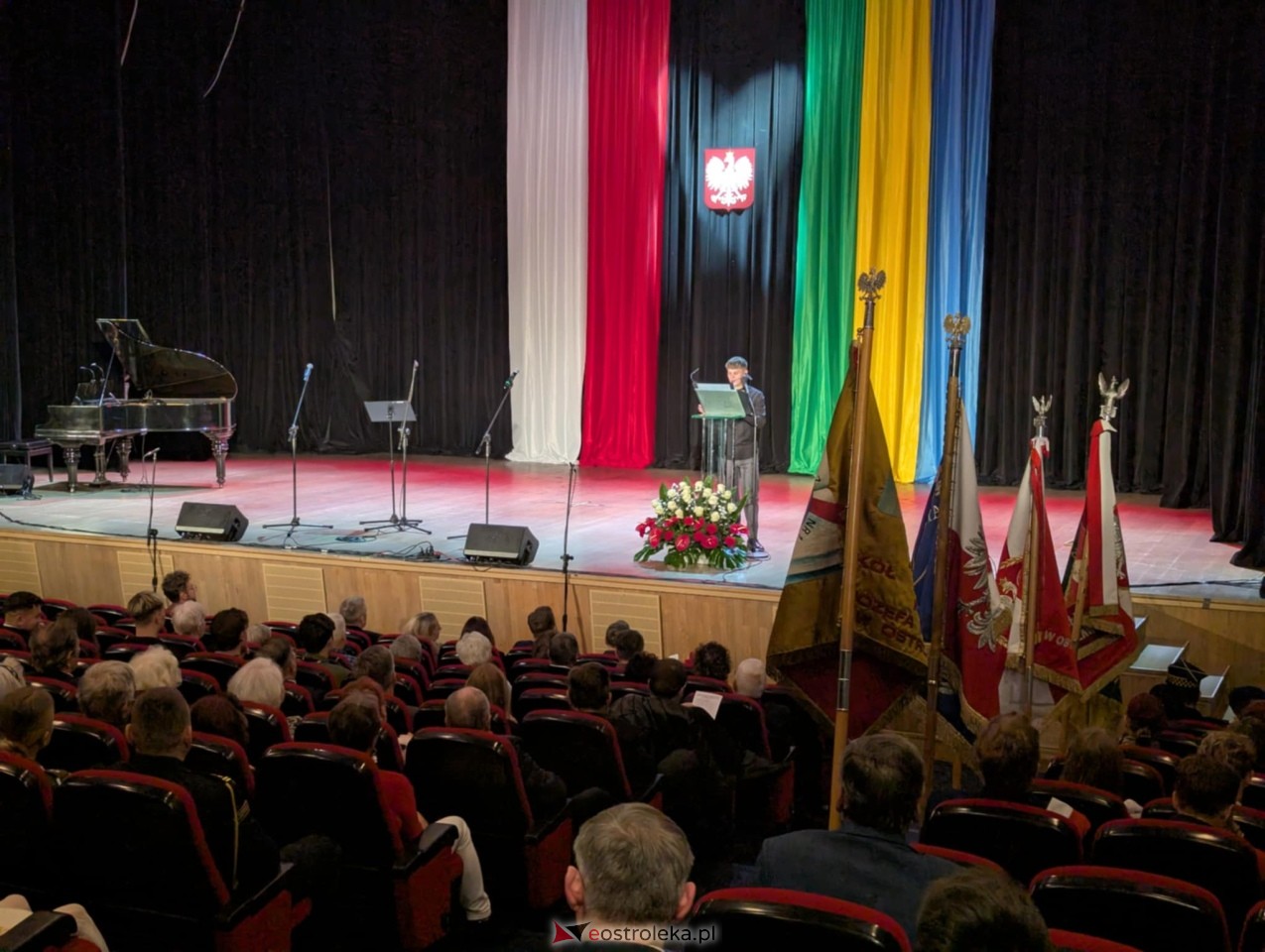 Święto Niepodległości 2025 w Ostrołęce - Sesja rady miasta [11.11.2025] - zdjęcie #81 - eOstroleka.pl