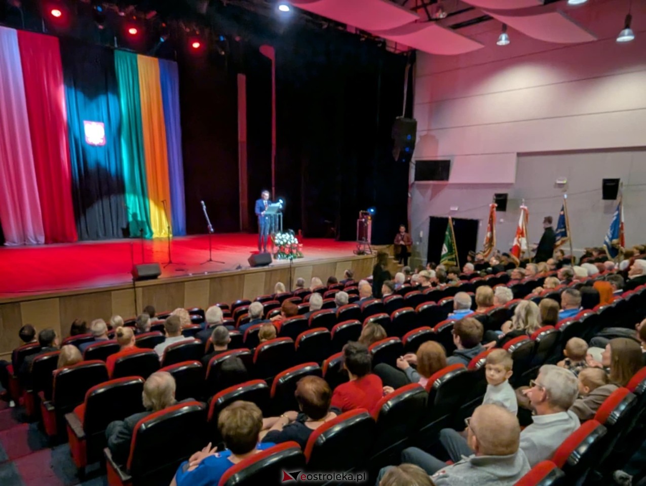 Święto Niepodległości 2025 w Ostrołęce - Sesja rady miasta [11.11.2025] - zdjęcie #80 - eOstroleka.pl