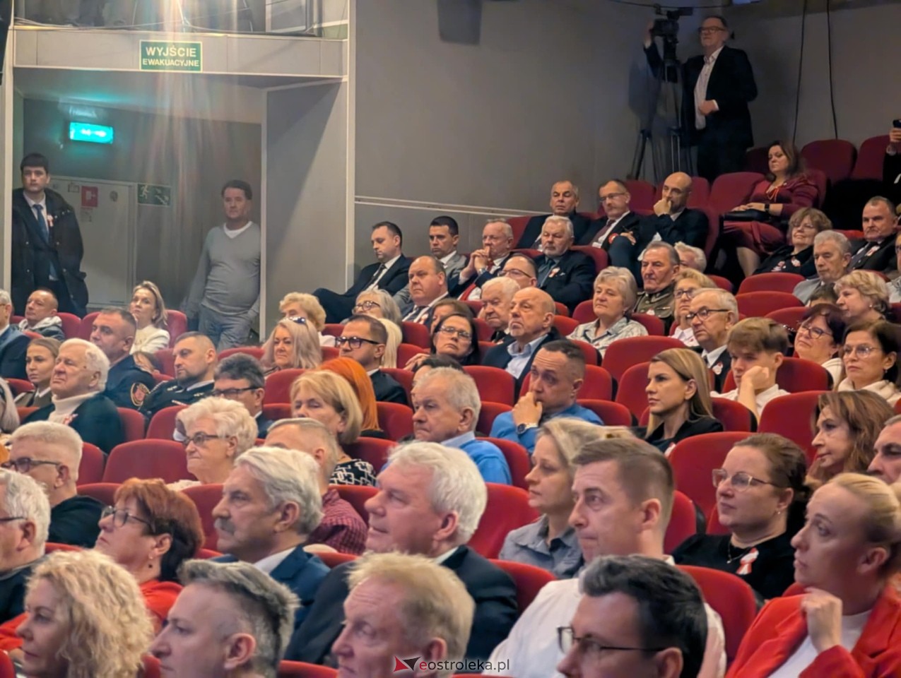 Święto Niepodległości 2025 w Ostrołęce - Sesja rady miasta [11.11.2025] - zdjęcie #73 - eOstroleka.pl