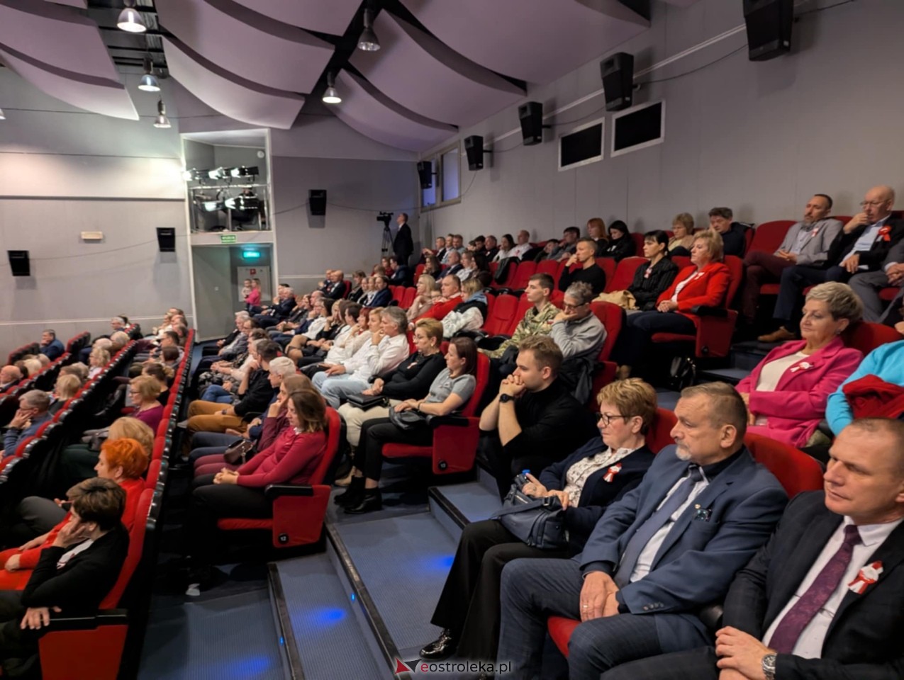 Święto Niepodległości 2025 w Ostrołęce - Sesja rady miasta [11.11.2025] - zdjęcie #66 - eOstroleka.pl