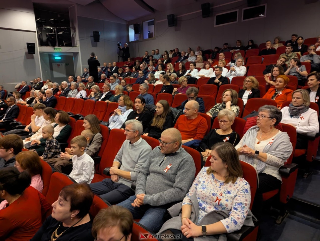 Święto Niepodległości 2025 w Ostrołęce - Sesja rady miasta [11.11.2025] - zdjęcie #59 - eOstroleka.pl