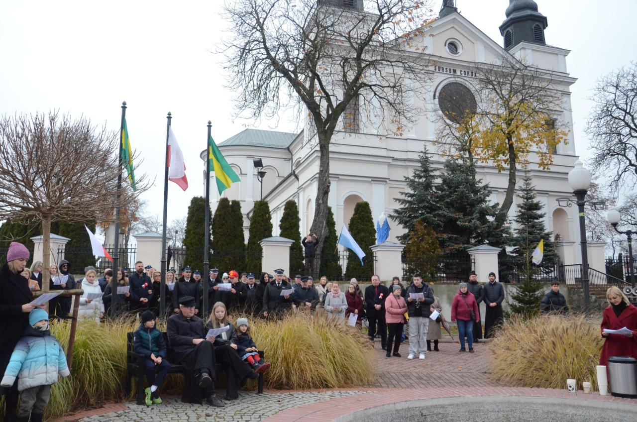 Święto Niepodległości 2025 w Kadzidle - fot. gmina Kadzidło [11.11.2025] - zdjęcie #19 - eOstroleka.pl
