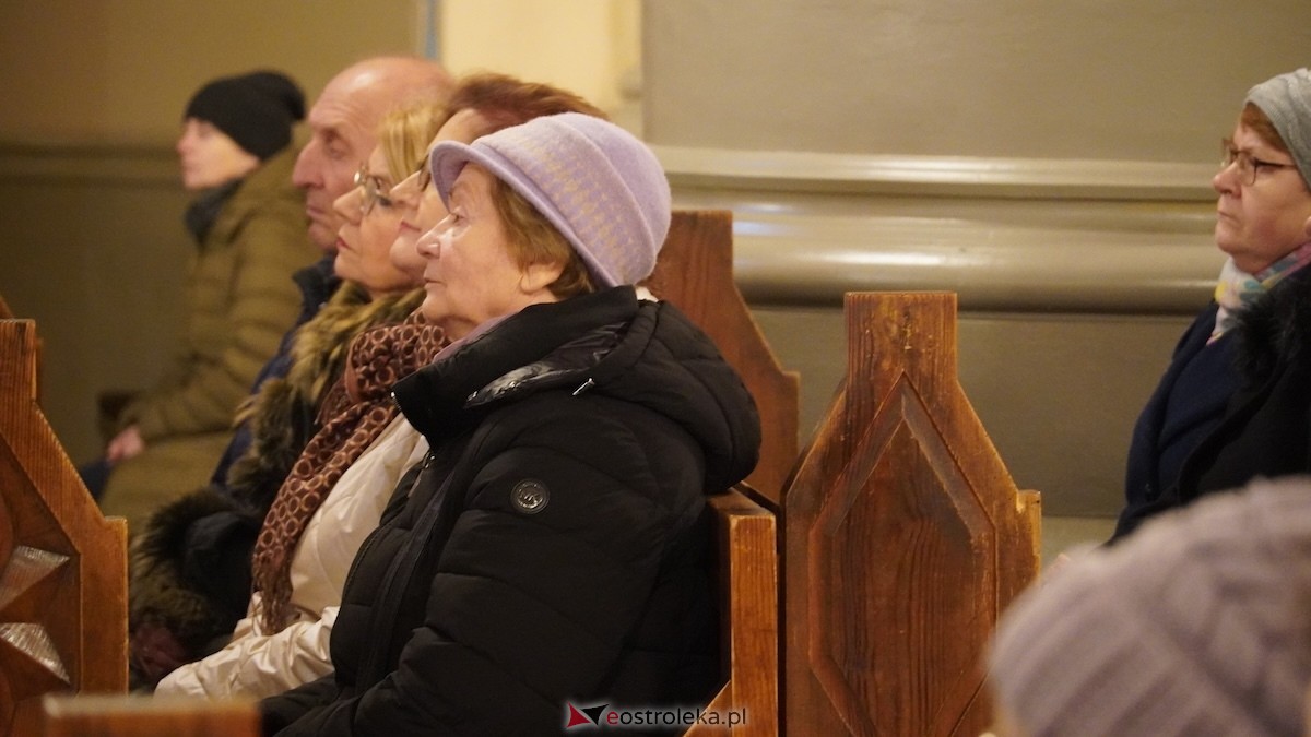 Koncert patriotyczny w Rzekuniu [11.11.2025] - zdjęcie #60 - eOstroleka.pl