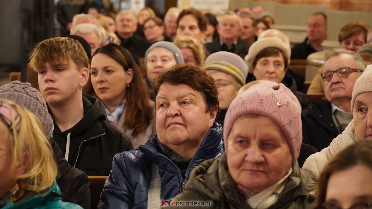 Koncert patriotyczny w Rzekuniu [11.11.2025] - zdjęcie #55 - eOstroleka.pl
