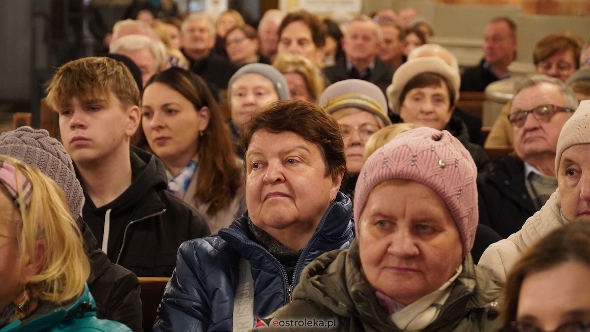 Koncert patriotyczny w Rzekuniu [11.11.2025] - zdjęcie #54 - eOstroleka.pl