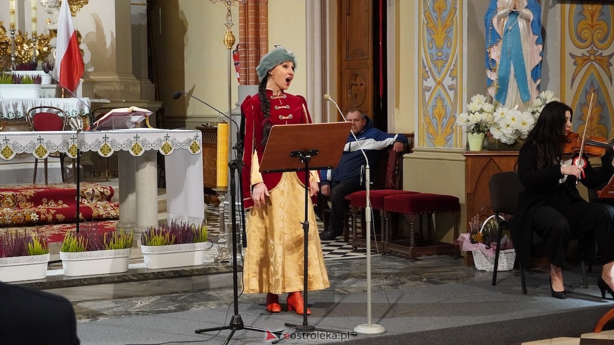Koncert patriotyczny w Rzekuniu [11.11.2025] - zdjęcie #42 - eOstroleka.pl