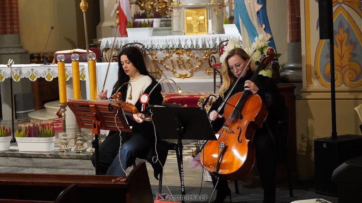 Koncert patriotyczny w Rzekuniu [11.11.2025] - zdjęcie #26 - eOstroleka.pl