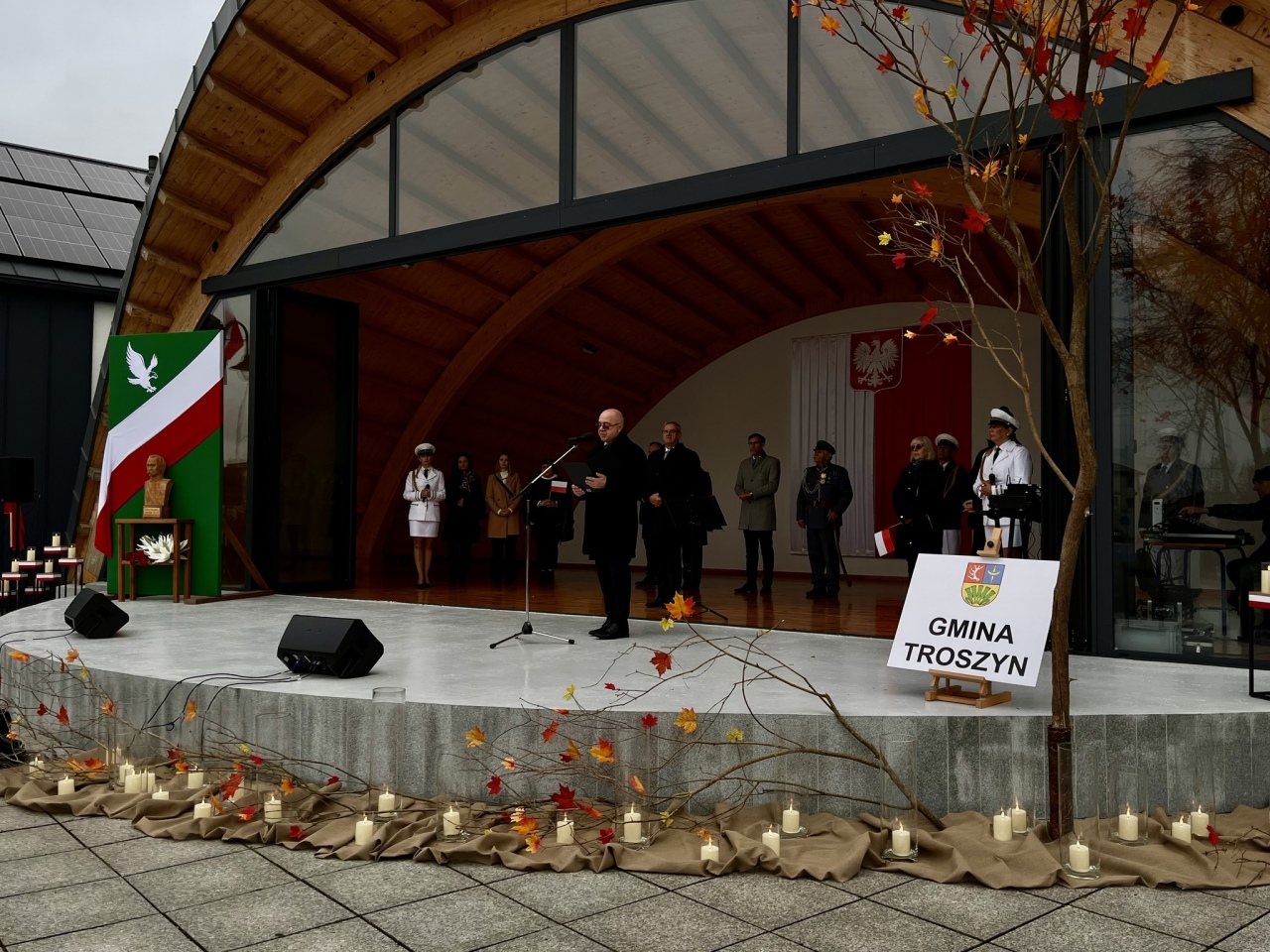 Uroczyste obchody Narodowego Święta Niepodległości w Troszynie [11.11.2025] - zdjęcie #11 - eOstroleka.pl
