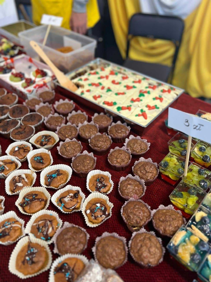 Kiermasz charytatywny w SP 10 w Ostrołęce [5.11.2025] - zdjęcie #28 - eOstroleka.pl