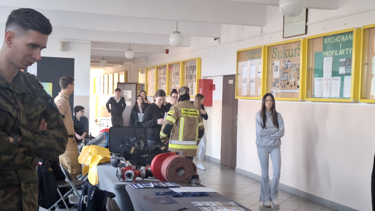 Dzień Aktywności Zawodowej w Zespole Szkół Zawodowych Nr 2 w Ostrołęce [13.11.2025]] - zdjęcie #25 - eOstroleka.pl