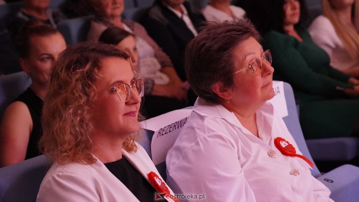 Wieczór słowno-muzyczny Dla Niepodległej w Kadzidle [14.11.2025] - zdjęcie #59 - eOstroleka.pl