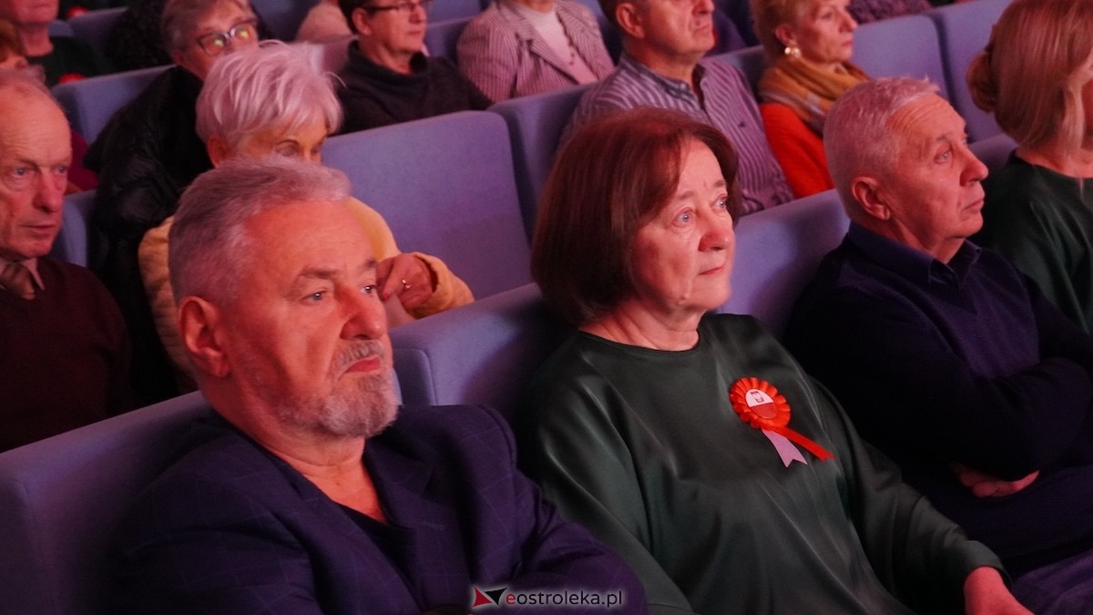 Wieczór słowno-muzyczny Dla Niepodległej w Kadzidle [14.11.2025] - zdjęcie #47 - eOstroleka.pl