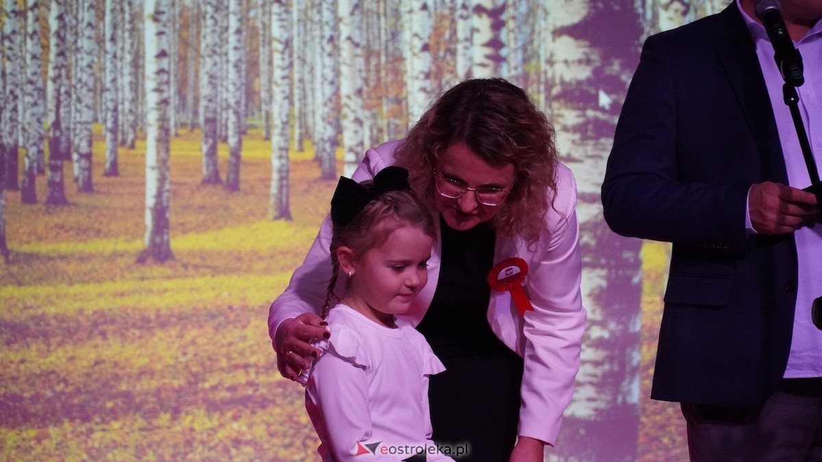 Wieczór słowno-muzyczny Dla Niepodległej w Kadzidle [14.11.2025] - zdjęcie #37 - eOstroleka.pl