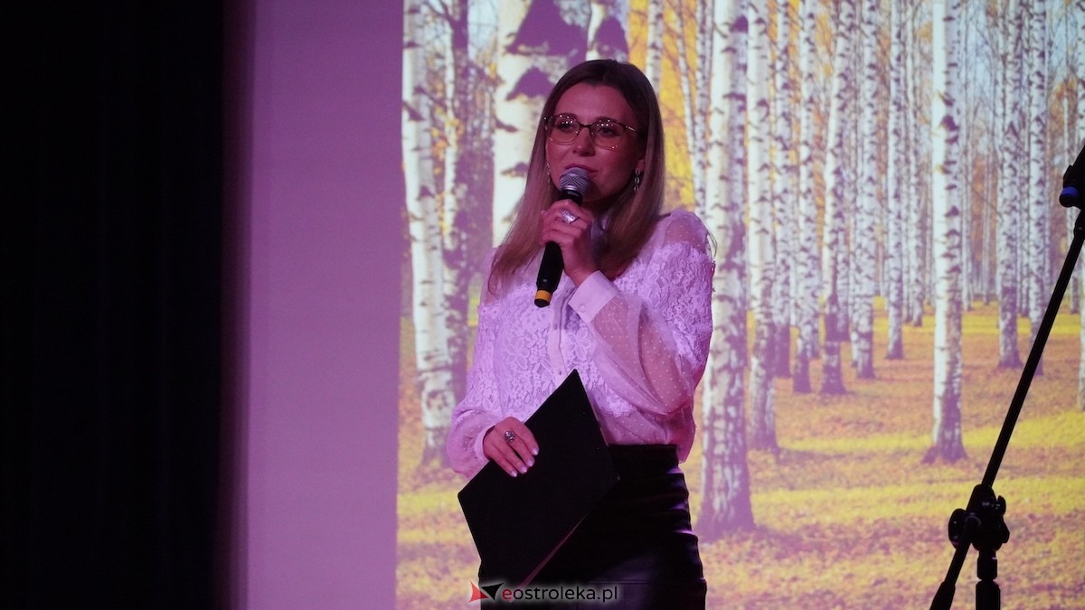 Wieczór słowno-muzyczny Dla Niepodległej w Kadzidle [14.11.2025] - zdjęcie #23 - eOstroleka.pl