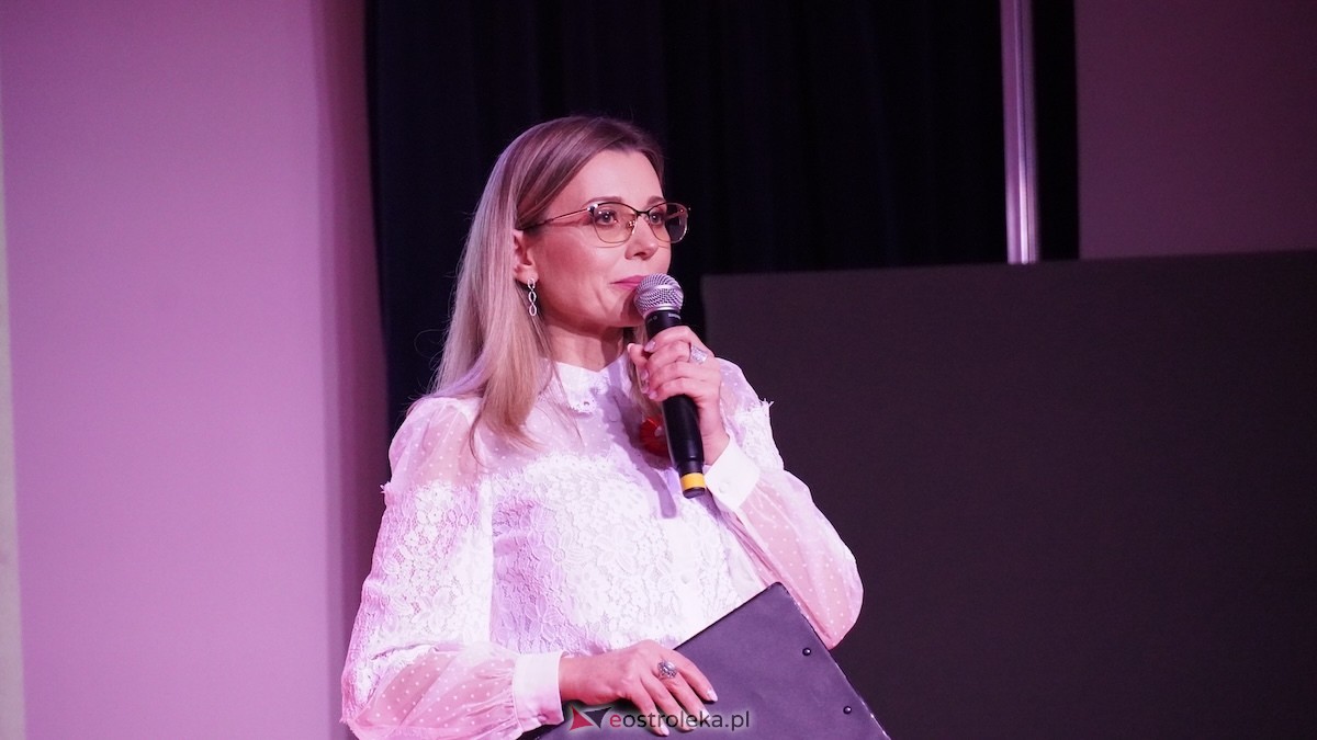 Wieczór słowno-muzyczny Dla Niepodległej w Kadzidle [14.11.2025] - zdjęcie #22 - eOstroleka.pl
