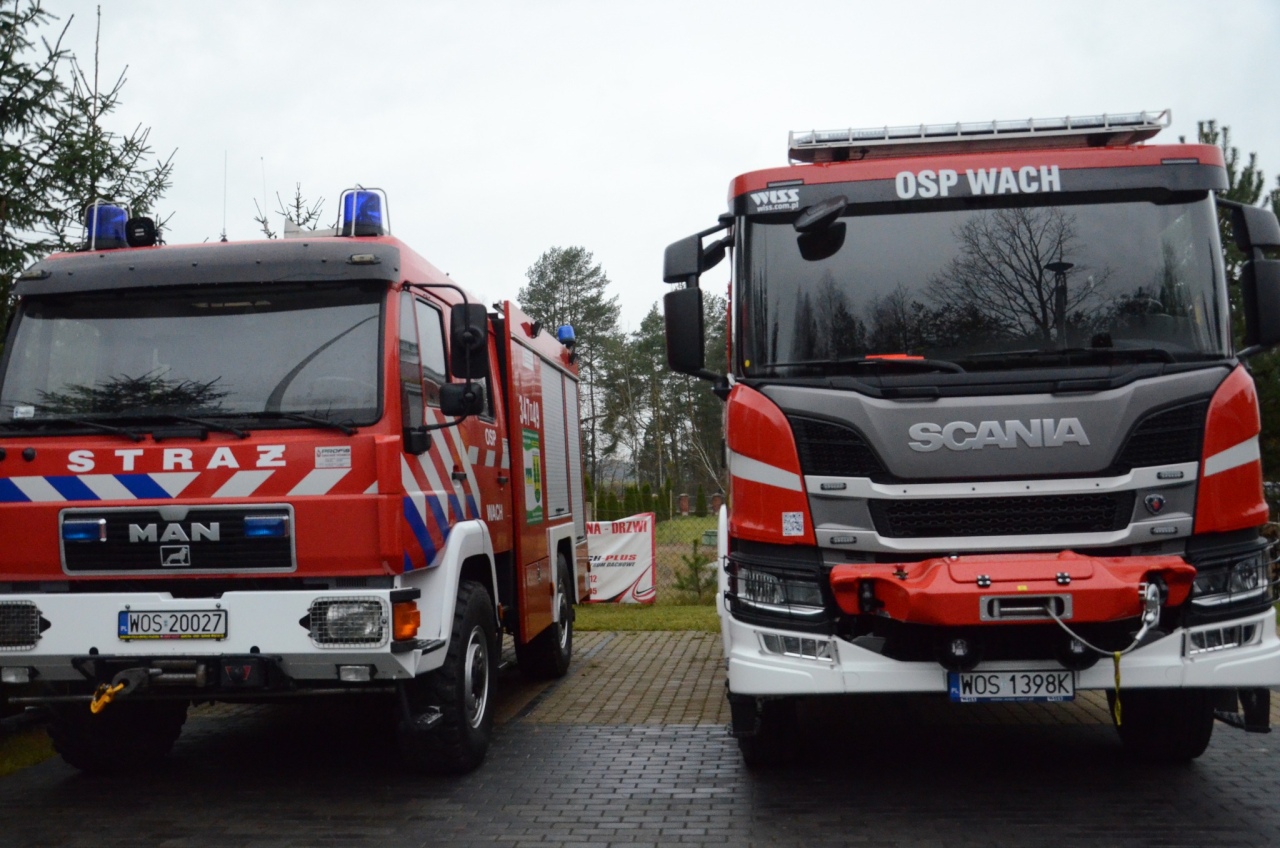 Nowy wóz OSP Wach, fot. gmina Kadzidło [14.11.2025] - zdjęcie #1 - eOstroleka.pl