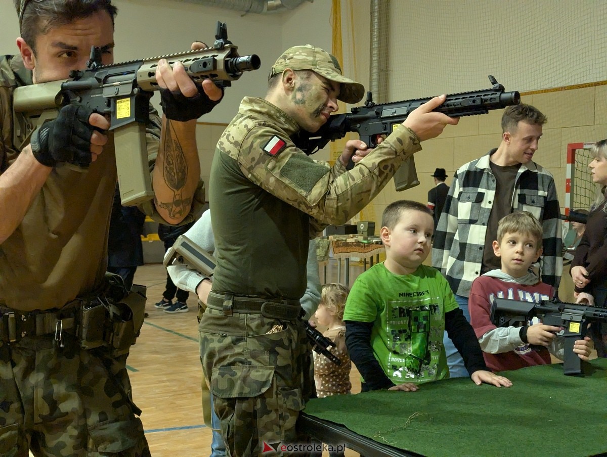 Piknik Patriotyczny w Olszewie-Borkach [16.11.2025] - zdjęcie #39 - eOstroleka.pl