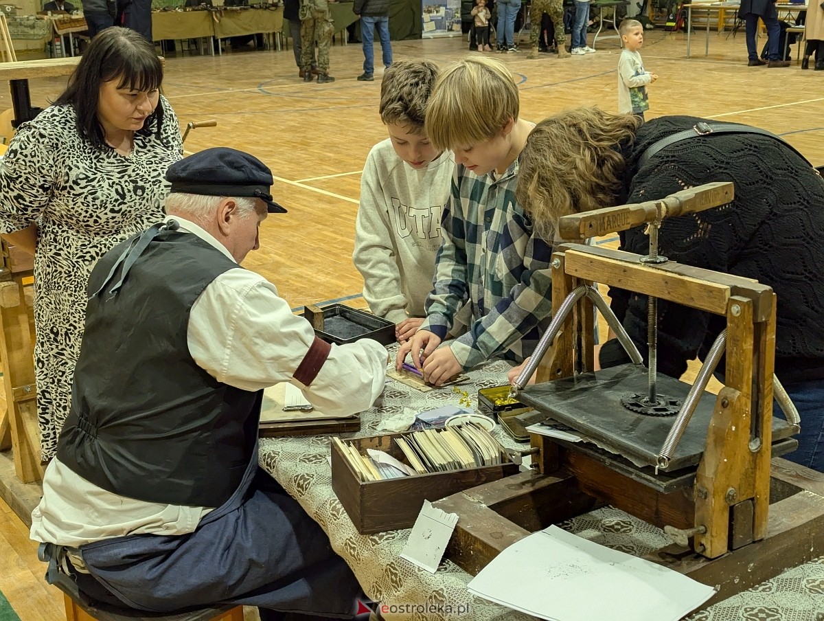 Piknik Patriotyczny w Olszewie-Borkach [16.11.2025] - zdjęcie #35 - eOstroleka.pl