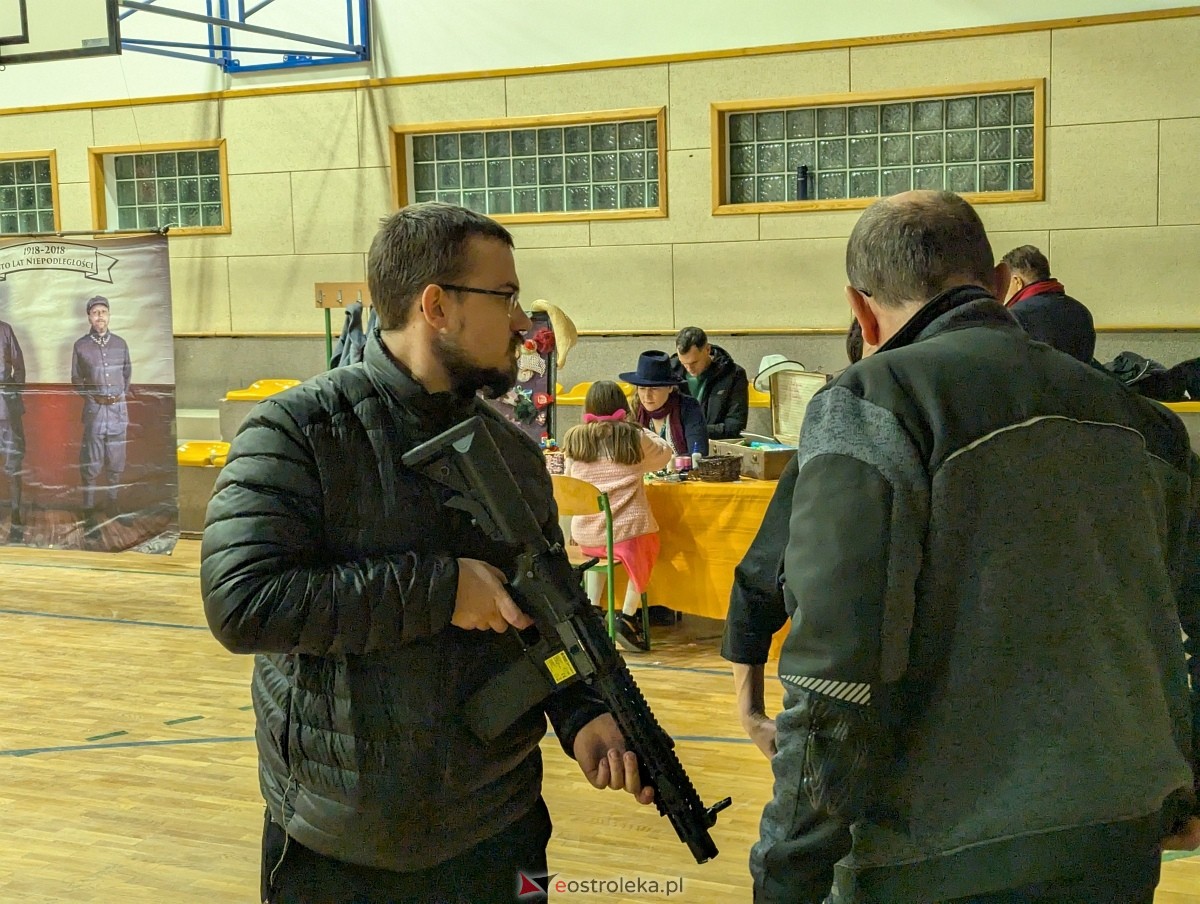 Piknik Patriotyczny w Olszewie-Borkach [16.11.2025] - zdjęcie #31 - eOstroleka.pl