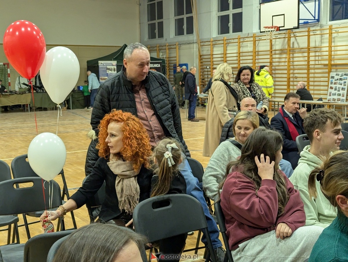 Piknik Patriotyczny w Olszewie-Borkach [16.11.2025] - zdjęcie #21 - eOstroleka.pl