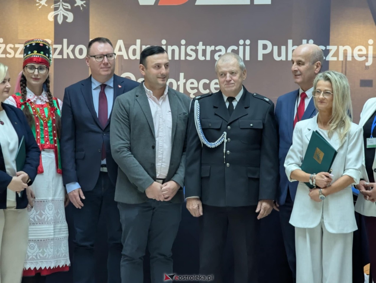 Wręczenie promes dla jednostek OSP [17.11.2025] - zdjęcie #112 - eOstroleka.pl