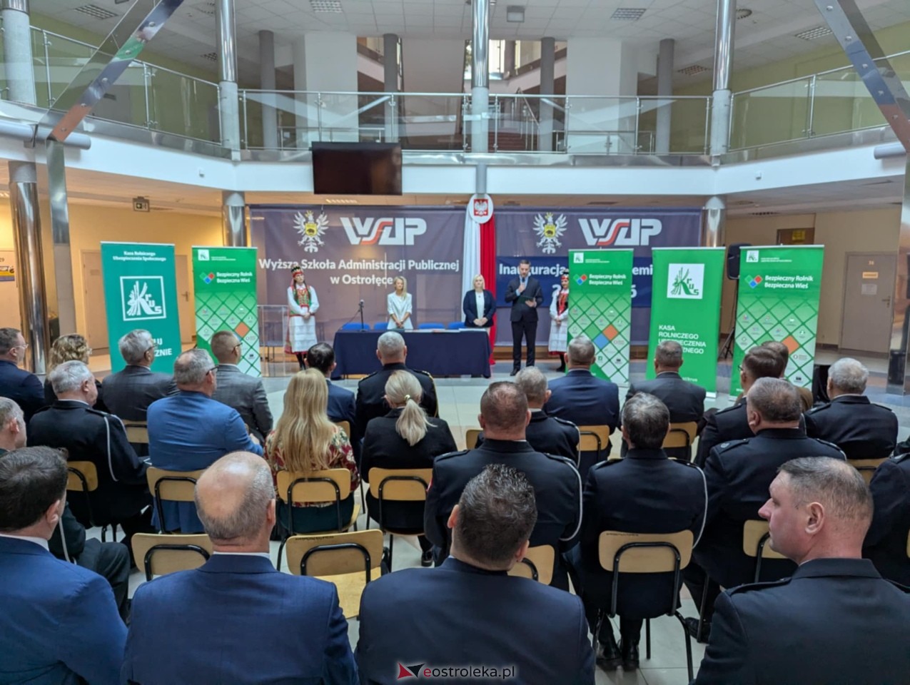 Wręczenie promes dla jednostek OSP [17.11.2025] - zdjęcie #110 - eOstroleka.pl