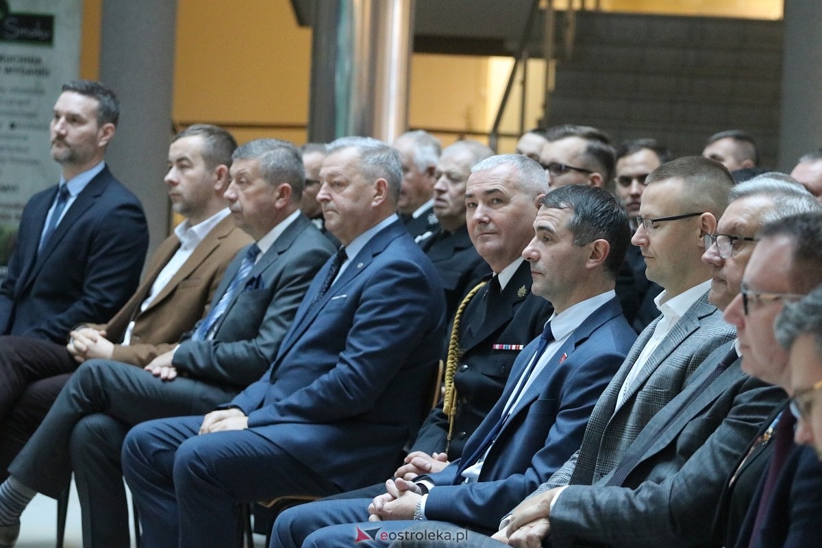 Wręczenie promes dla jednostek OSP [17.11.2025] - zdjęcie #102 - eOstroleka.pl