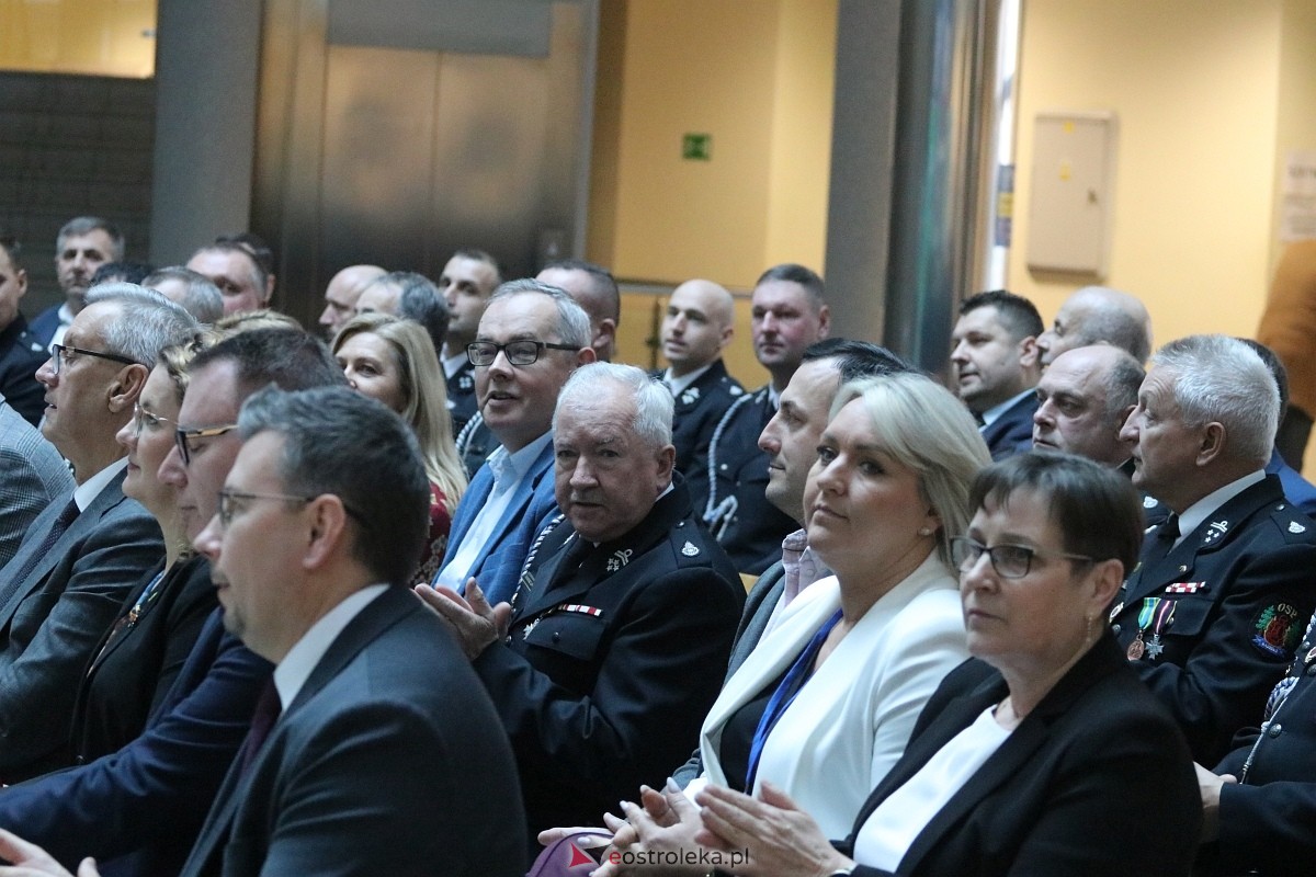 Wręczenie promes dla jednostek OSP [17.11.2025] - zdjęcie #94 - eOstroleka.pl