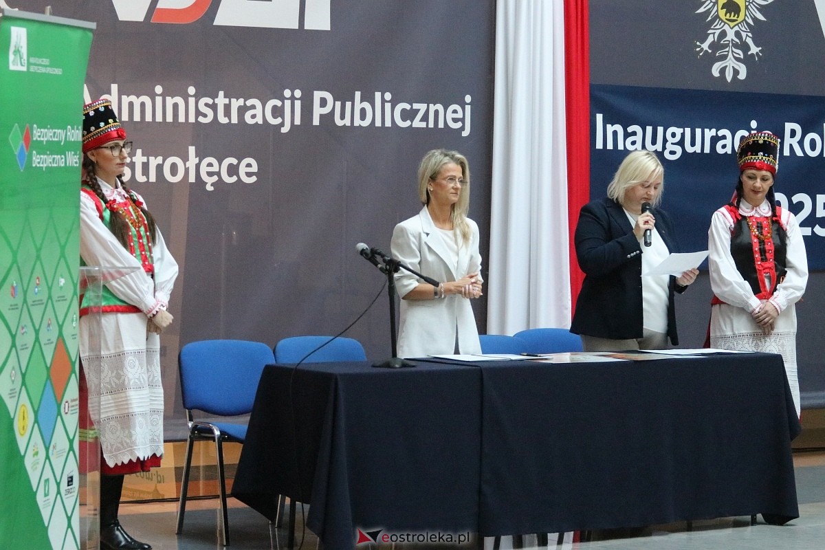 Wręczenie promes dla jednostek OSP [17.11.2025] - zdjęcie #87 - eOstroleka.pl