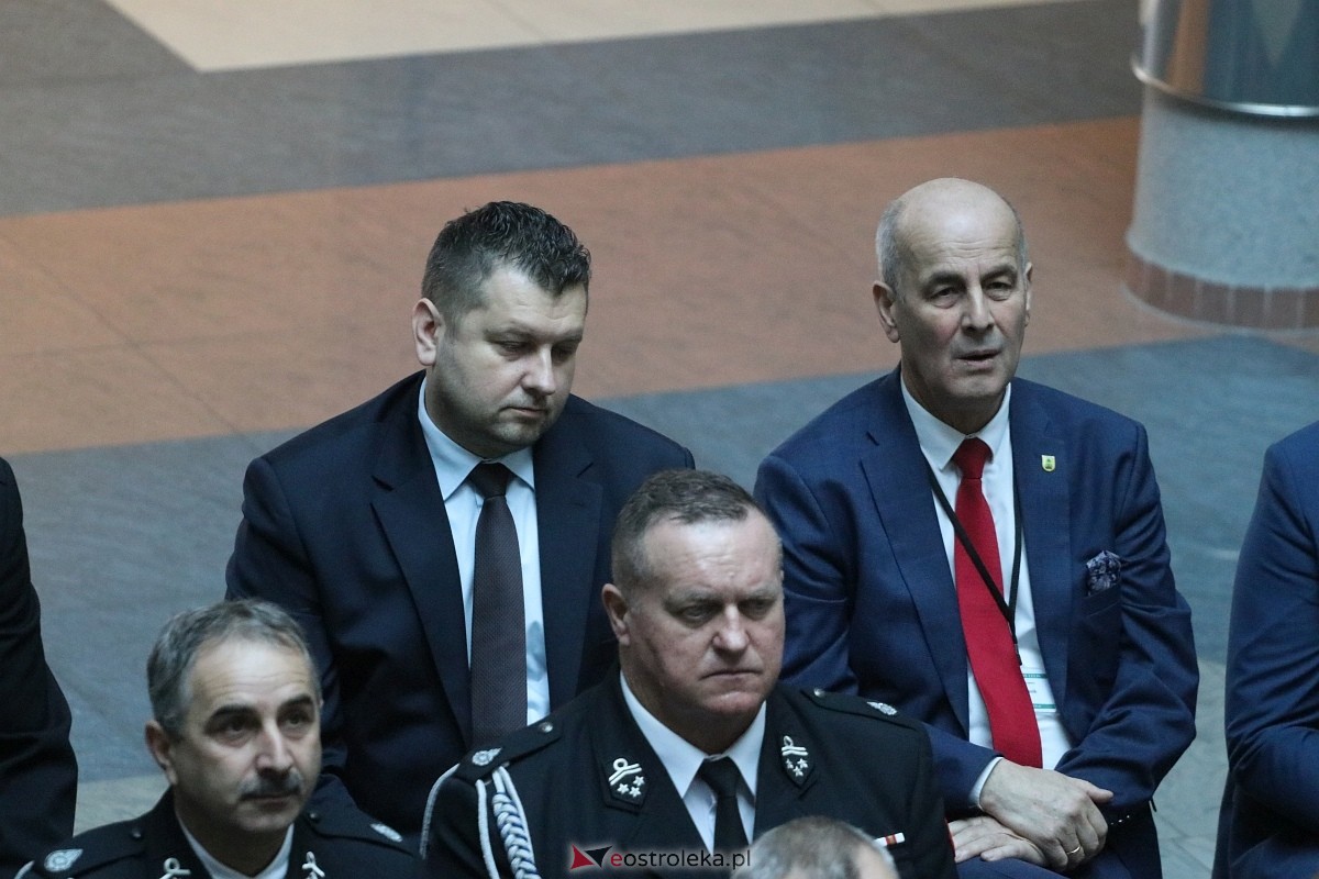 Wręczenie promes dla jednostek OSP [17.11.2025] - zdjęcie #79 - eOstroleka.pl