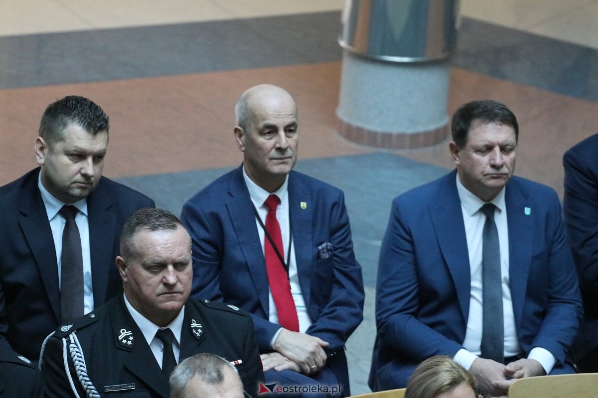 Wręczenie promes dla jednostek OSP [17.11.2025] - zdjęcie #77 - eOstroleka.pl