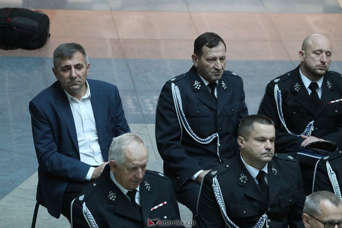 Wręczenie promes dla jednostek OSP [17.11.2025] - zdjęcie #72 - eOstroleka.pl