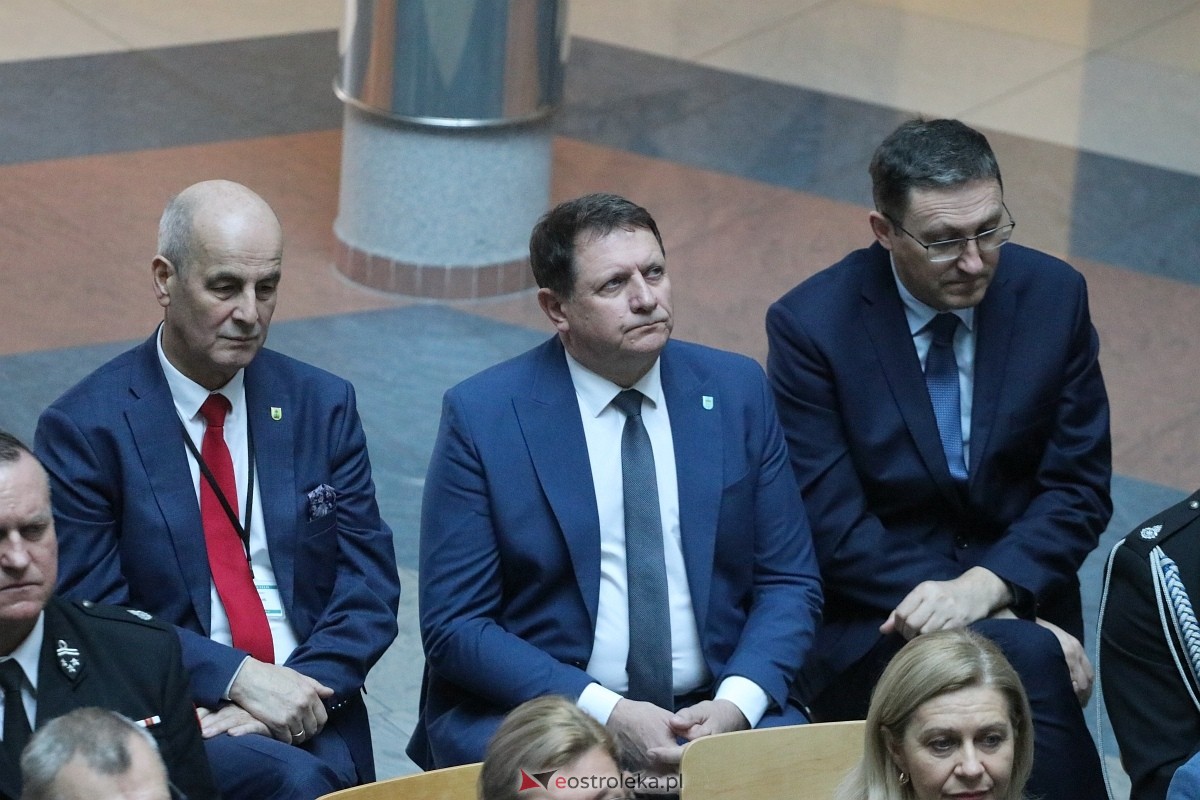 Wręczenie promes dla jednostek OSP [17.11.2025] - zdjęcie #70 - eOstroleka.pl