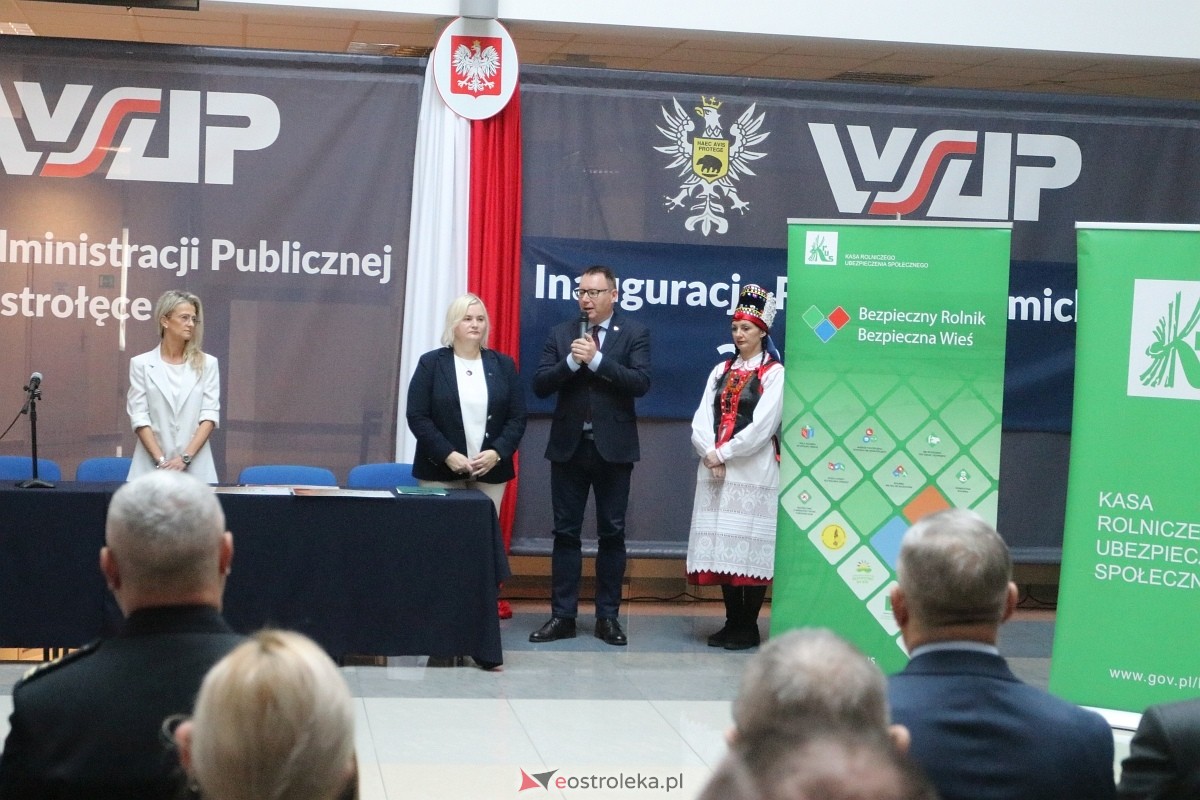 Wręczenie promes dla jednostek OSP [17.11.2025] - zdjęcie #64 - eOstroleka.pl