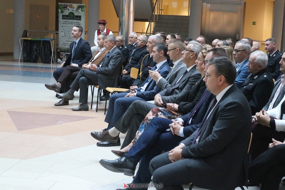 Wręczenie promes dla jednostek OSP [17.11.2025] - zdjęcie #63 - eOstroleka.pl