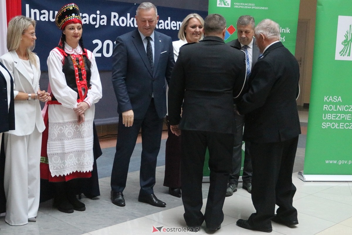 Wręczenie promes dla jednostek OSP [17.11.2025] - zdjęcie #49 - eOstroleka.pl