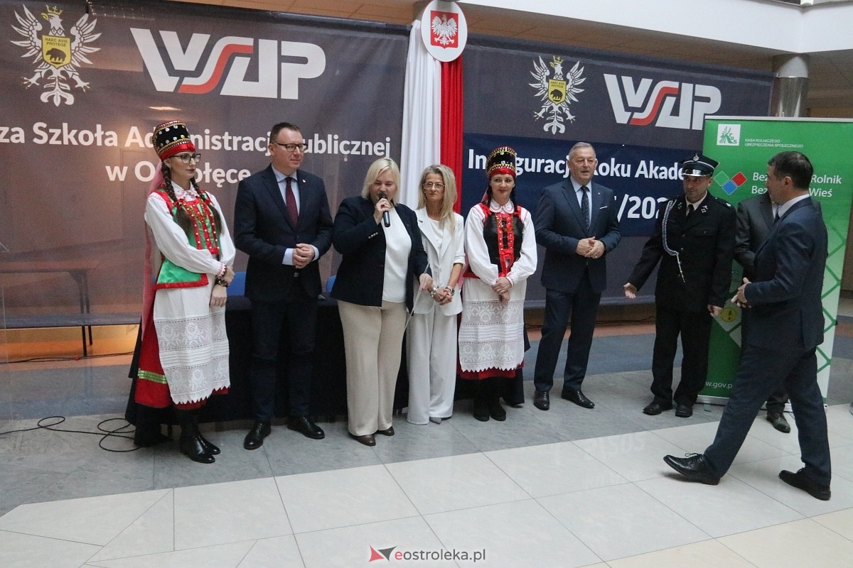 Wręczenie promes dla jednostek OSP [17.11.2025] - zdjęcie #27 - eOstroleka.pl