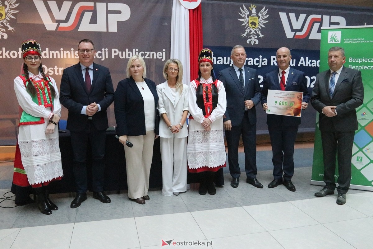 Wręczenie promes dla jednostek OSP [17.11.2025] - zdjęcie #13 - eOstroleka.pl