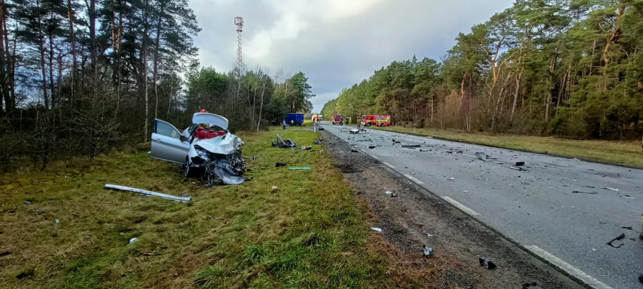 Wypadek w Sielcu na DK-60 [18.11.2025] - zdjęcie #3 - eOstroleka.pl
