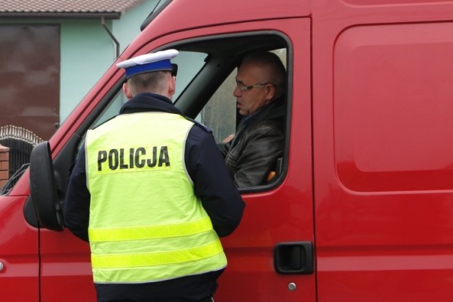 Policyjna akcja Pocztówka z drogi rozpoczęta [31.X.2011] - zdjęcie #11 - eOstroleka.pl