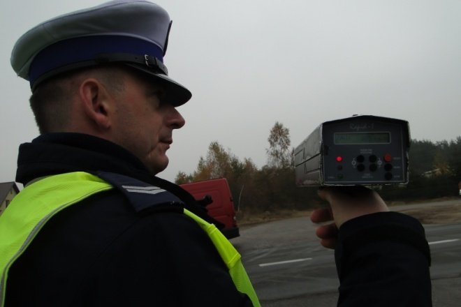 Policyjna akcja Pocztówka z drogi rozpoczęta [31.X.2011] - zdjęcie #20 - eOstroleka.pl